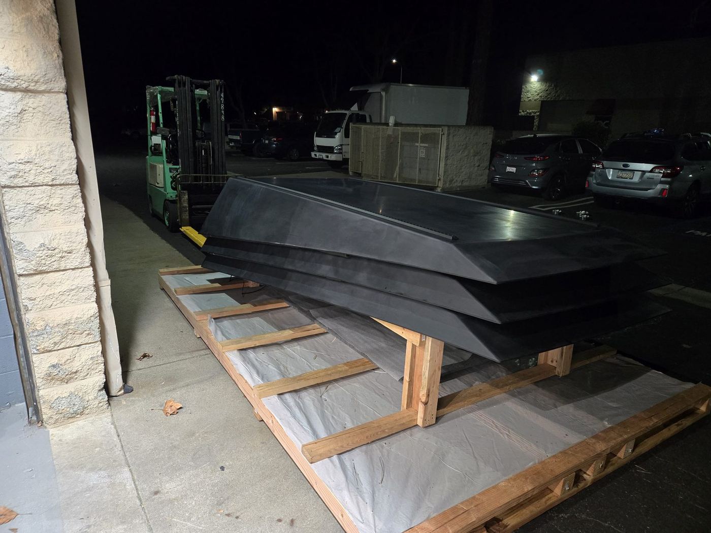 Custom shipping crate